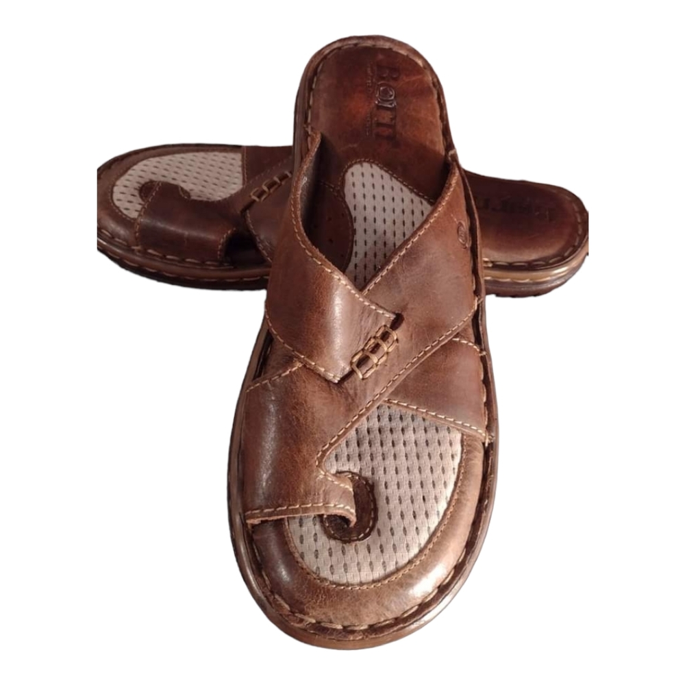 Born soft leather covered toe strap,